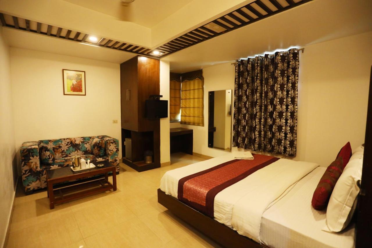 Hotel Maya 'New Delhi' Eksteriør bilde