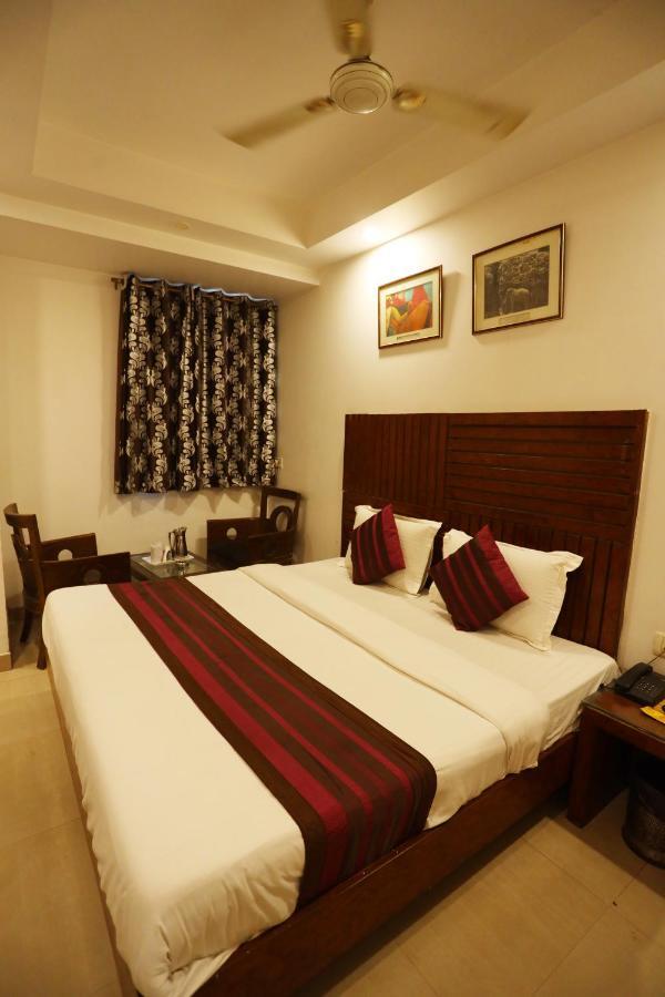 Hotel Maya 'New Delhi' Eksteriør bilde